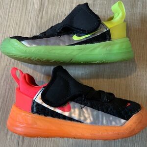 Nike Lebron 18 Soundwave  Toddler's Size 6c Black Crimson Orange Neon Kids